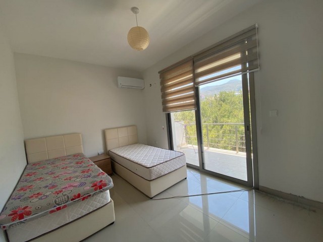 GİRNE MERKEZ ASLANLI VİLLA YAKINI 3+1 MÜKEMMEL MANZARALI PENTHOUSE DAİRE