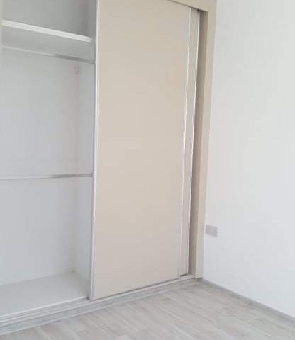 Nie genutzte Luxus-Wohnung mit Balkon im Zentrum von Kyrenia mit Mehrwertsteuer bezahlt Gelegenheit! ** 