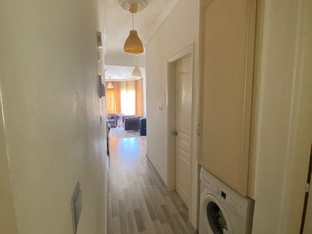 Kyrenia Zentrum 3 + 1 Wohnung Zu vermieten ** 