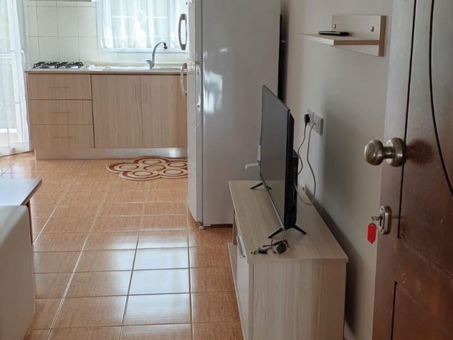 GİRNE MERKEZ LAVASH ARKASI KİRALIK 1+1 DAİRE