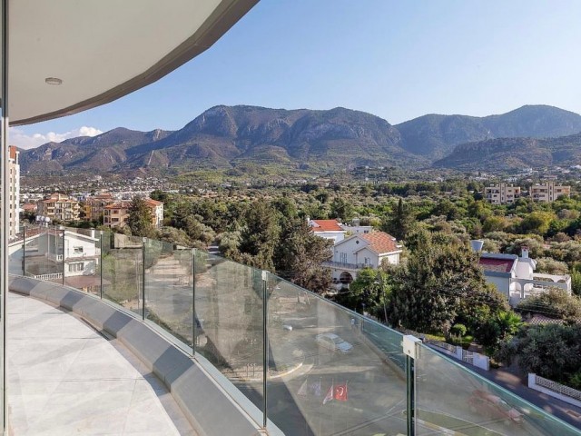 WIR BRINGEN IHNEN LUXUSLEBEN! 2+1 Kyrenia Zentrum 110 M2 voll möblierte Wohnungen mit Blick! ** 