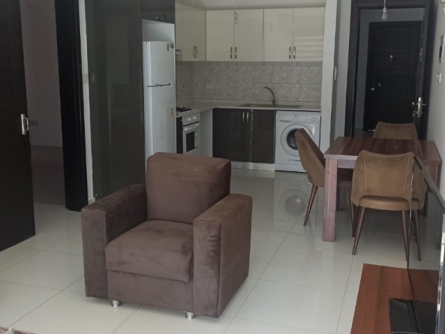 GİRNE MERKEZ DE KİRALIK MODERN FULL EŞYALI HER YERE YAKIN 2+1 DAİRE 