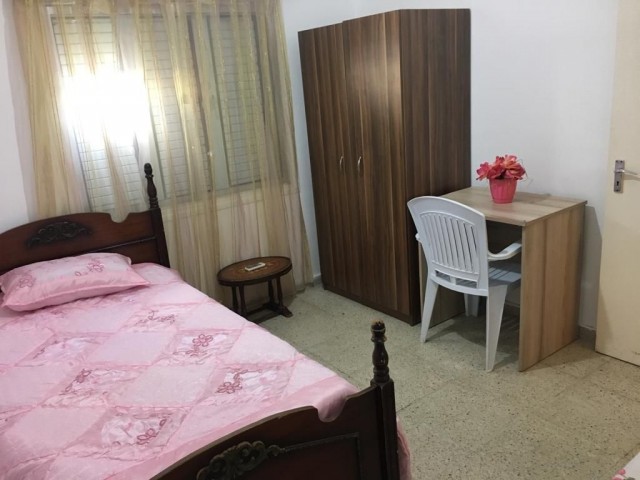 K.3 + 1 Air-Conditioned Apartment with Garden on the Ground Floor for Rent in Kaymaklı. ** 