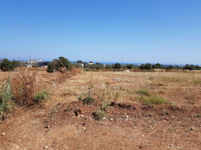 Land for sale in Kyrenia, Ozankoy with Mountain and Sea view ** 