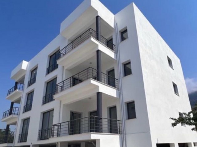 NEUE 3+1 WOHNUNG ZUM VERKAUF IN KYRENIA LAPTA