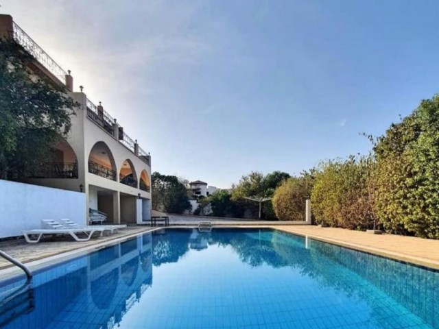 3+2 VILLA MIT POOL IN GIRNE OZANKÖY