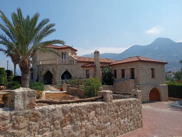 4+1 STONE HOUSE FOR SALE IN KARŞIYAKA, KYRENIA