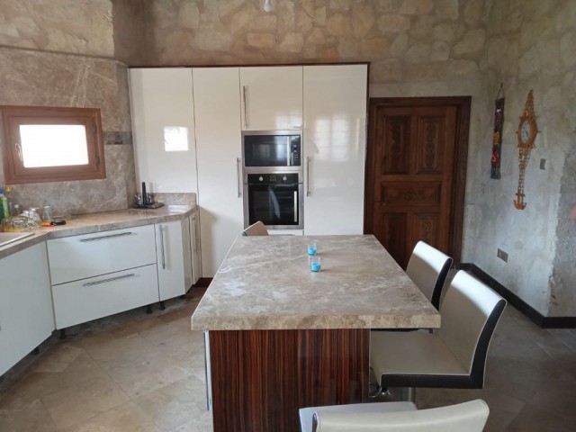 4+1 STONE HOUSE FOR SALE IN KARŞIYAKA, KYRENIA