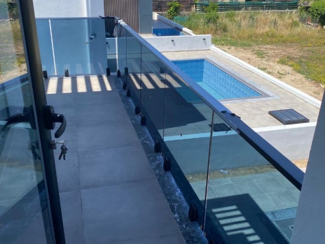 4+1 VILLA MIT PRIVATEM POOL IN GIRNE KARSIYAKA