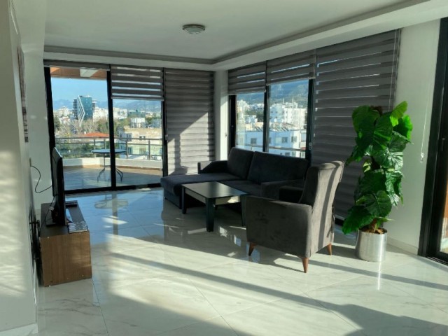 GİRNE MERKEZ’DE 3+1 PENTHOUSE 