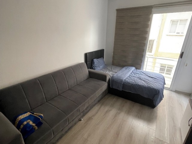 STUDIO FLAT IN A BUILDING WITH ELEVATOR IN FAMAGUSTA CENTER, 10 MINUTES WALKING DISTANCE TO EMU WITH EARLY REGISTRATION DISCOUNTED PRICES FROM JULY TO JULY OR SEPTEMBER TO JULY (WATER, INTERNET DUE, WEEKLY FLAT CLEANING INCLUDED IN THE PRICE) ❕❕