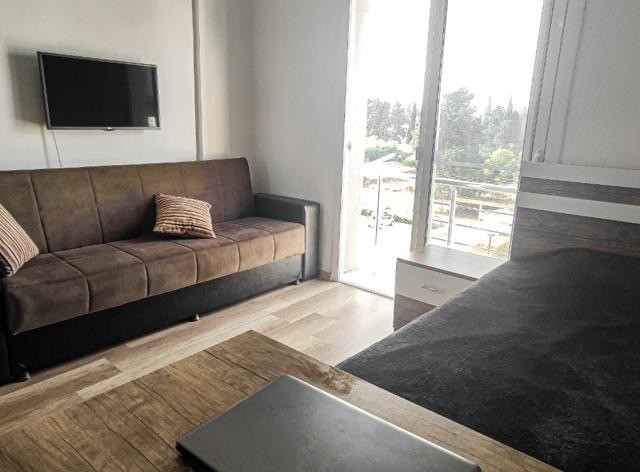 STUDIO FLAT IN FAMAGUSTA CENTER, 10 MINUTES WALKING DISTANCE TO EMU, WITH EARLY REGISTRATION DISCOUNTED PRICES FOR RENT FROM JULY TO JULY OR SEPTEMBER TO JULY (WATER, INTERNET DUE, WEEKLY FLAT CLEANING INCLUDED IN THE PRICE) ❕❕