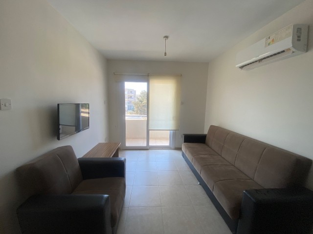 1+1 FLAT FOR RENT IN MAGUSA CENTER, 10 MINUTES WALKING DISTANCE TO EMU, WITH WATER / INTERNET / DUE DUE INCLUDED IN THE PRICE, WITH GENERATOR AND ELEVATOR.❕❕