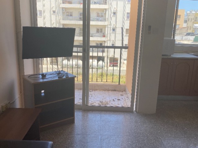 2+1 FLAT FOR RENT IN FAMAGUSTA KALILAND AREA, NEXT TO THE STATION, 15 MINUTES WALKING DISTANCE TO EMU, WATER, INTERNET AND DUE DUE INCLUDED IN THE PRICE