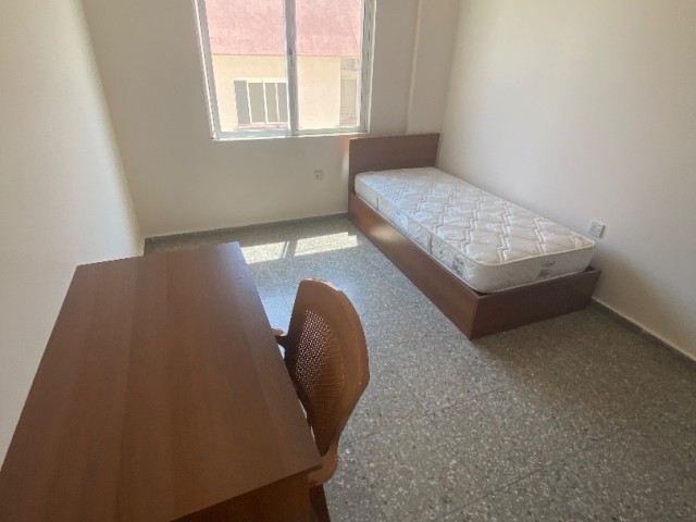 2+1 FLAT FOR RENT IN FAMAGUSTA KALILAND AREA, NEXT TO THE STATION, 15 MINUTES WALKING DISTANCE TO EMU, WATER, INTERNET AND DUE DUE INCLUDED IN THE PRICE