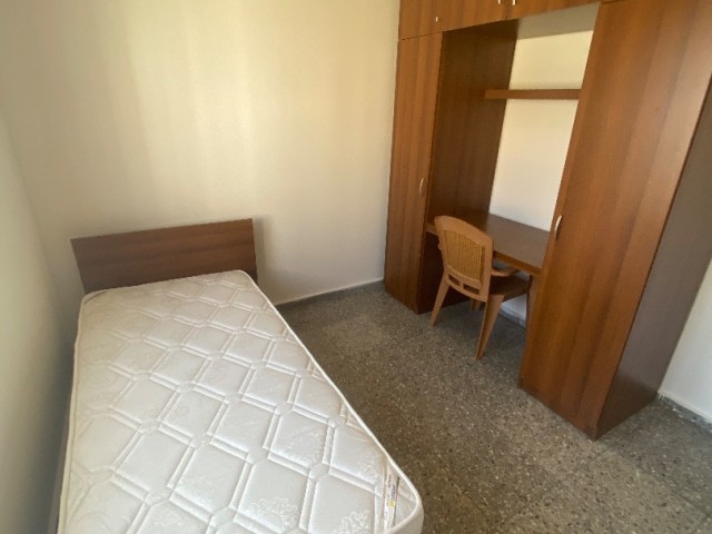 2+1 FLAT FOR RENT IN FAMAGUSTA KALILAND AREA, NEXT TO THE STATION, 15 MINUTES WALKING DISTANCE TO EMU, WATER, INTERNET AND DUE DUE INCLUDED IN THE PRICE