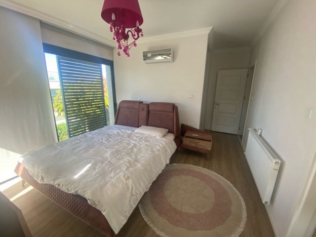 VILLA MIT POOL ZU VERKAUFEN IN GIRNE KARAOĞLAN