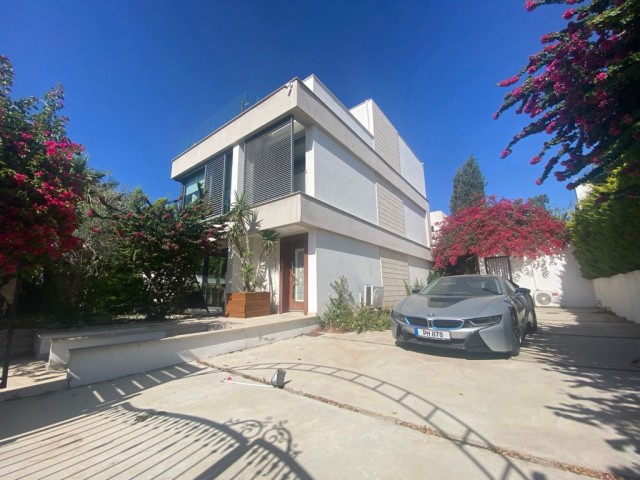 VILLA WITH POOL FOR URGENT SALE IN GIRNE KARAOĞLAN