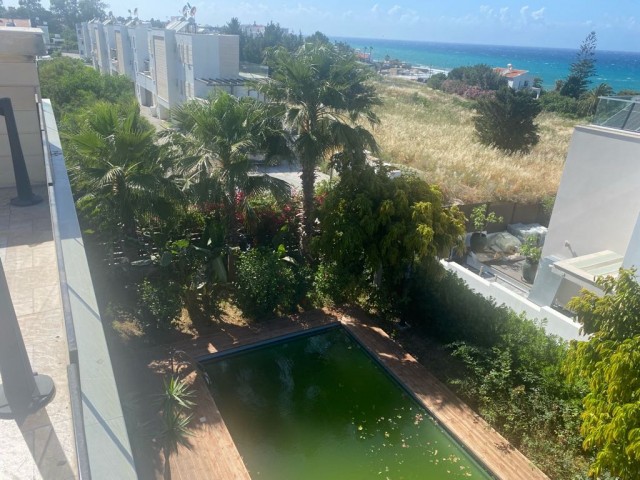 VILLA WITH POOL FOR URGENT SALE IN GIRNE KARAOĞLAN