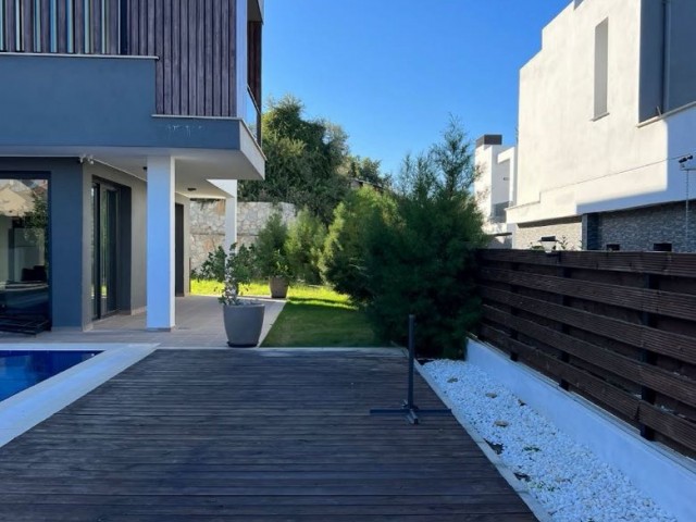 5+1 VILLA IN GIRNE OZANKÖY