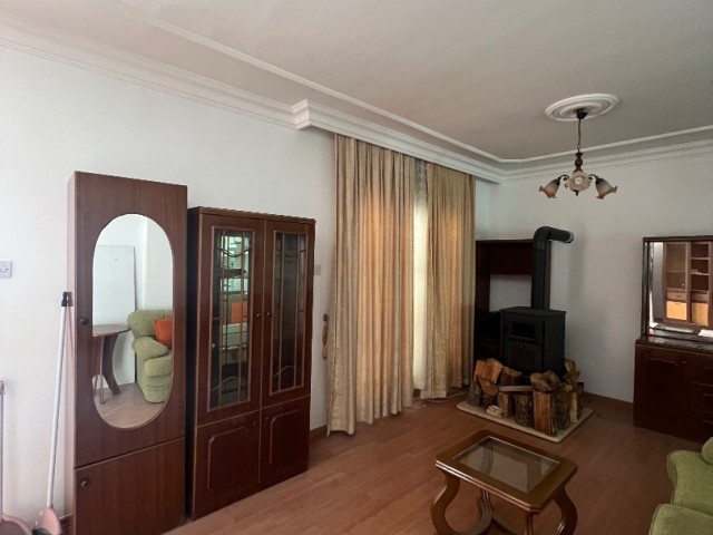 Flat To Rent in Mağusa Merkez, Famagusta