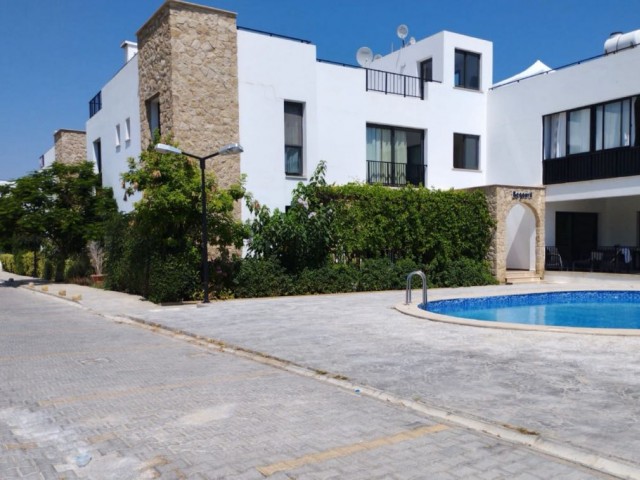 3+2 FOR SALE IN KYRENIA CENTRAL ZEYTİNLİK AREA