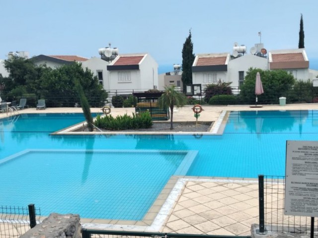 Kyrenia Chatalköy Tägliche Miete 2 + 1 Villa Mit Pool ** 