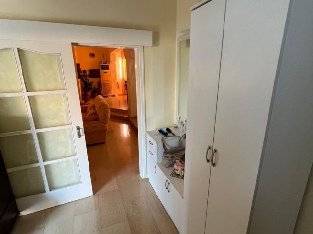 ! PREISSENKUNG ! Iskele Boğaz 3+1 Maisonette-Villa mit großem Garten