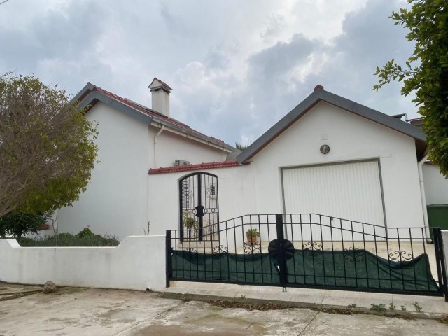 Famagusta Yeniboğaziçi 3+1 Villa zur Miete