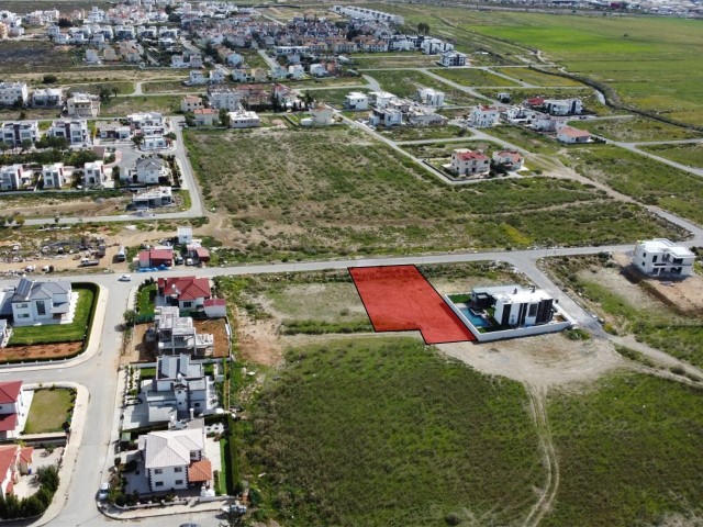 GRUNDSTÜCK GEEIGNET FÜR DEN BAU EINES FREISTEHENDEN HAUSES IN TUZLA, FAMAGUSTA