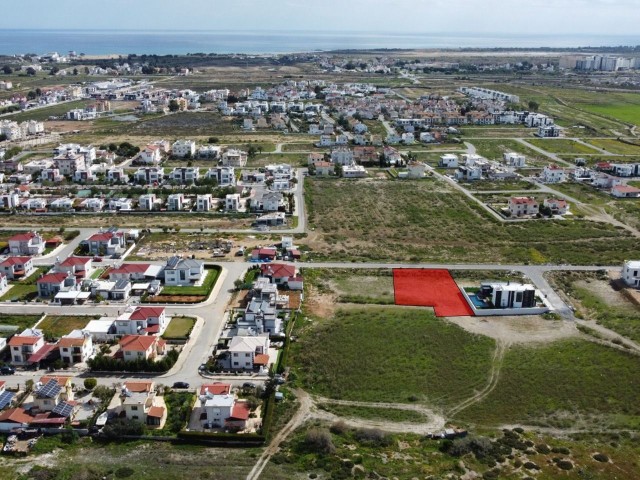 GRUNDSTÜCK GEEIGNET FÜR DEN BAU EINES FREISTEHENDEN HAUSES IN TUZLA, FAMAGUSTA