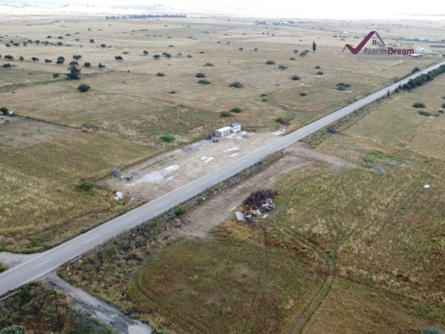 INVESTITIONSMÖGLICHKEIT!!! LAND ZU VERKAUFEN IN FAMAGUSTA GEÇITKALE