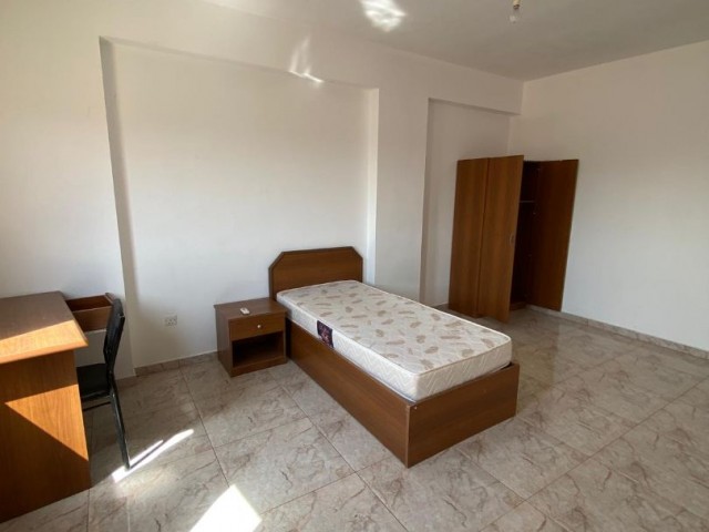 FAMAGUSTA KALILAND EXTRA LARGE FURNISHED 2+1 FLAT FOR RENT