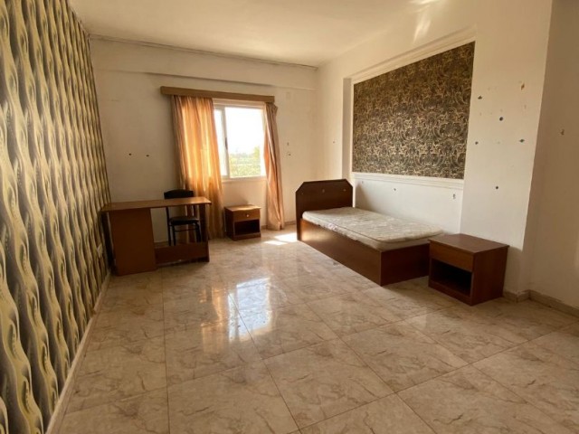 FAMAGUSTA KALILAND EXTRA LARGE FURNISHED 2+1 FLAT FOR RENT