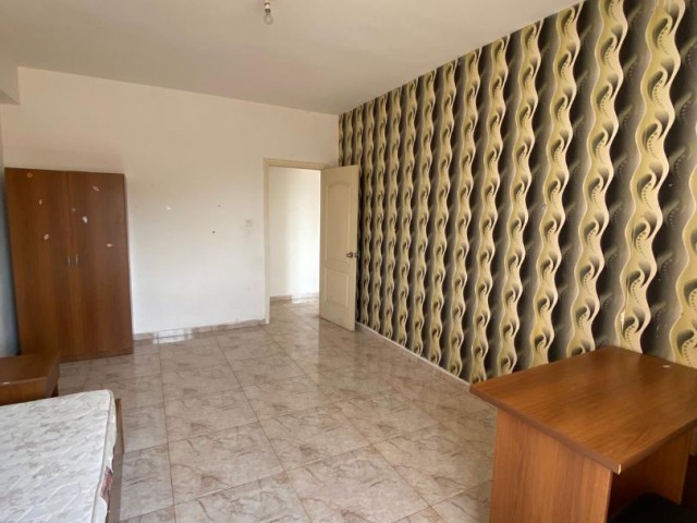 FAMAGUSTA KALILAND EXTRA LARGE FURNISHED 2+1 FLAT FOR RENT