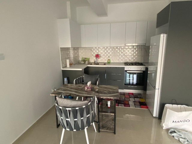 GAZİMAĞUSA ÇANAKKALE SATILIK FUL EŞYALI 1+1 DAİRE