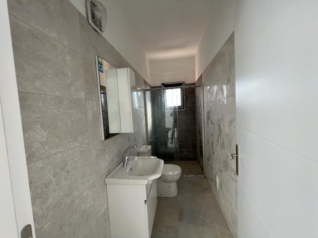 GAZİMAĞUSA ÇANAKKALE SATILIK EŞYASIZ  2+1  SIFIR PENTHOUSE