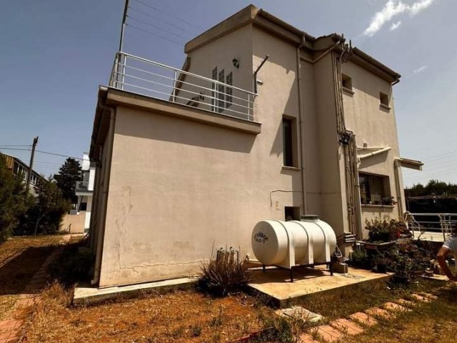 FAMAGUSTA MARAŞ UNFURNISHED 4+2  DUPLEX VILLA FOR SALE