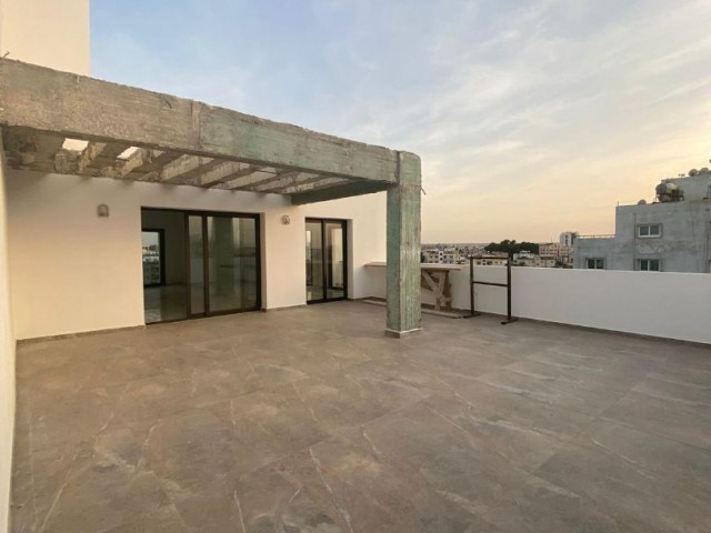 GAZİMAĞUSA BAYKAL SATILIK  2+1  PENTHOUSE 