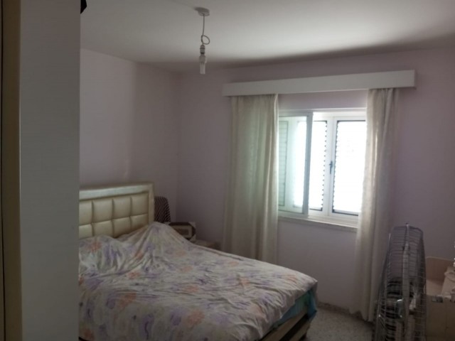 GAZİMAĞUSA ÇANAKKALE SATILIK EŞYALI 3+1 DAİRE