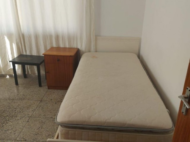 PAID MONTHLY!!!!!!FAMAGUSTA TEKANT FURNISHED 2+1 FLAT FOR RENT