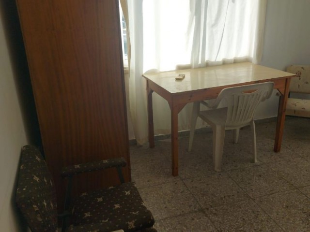 PAID MONTHLY!!!!!!FAMAGUSTA TEKANT FURNISHED 2+1 FLAT FOR RENT