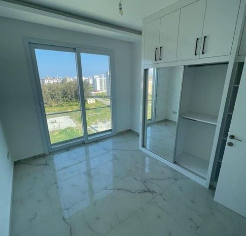 FAMAGUSTA KALILAND UNMÖBLIERTES 2+1 PENTHOUSE ZU VERKAUFEN