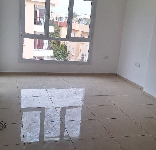 UNMÖBLIERTE 2+1 WOHNUNG ZUM VERKAUF IN FAMAGUSTA ÇANAKKALE