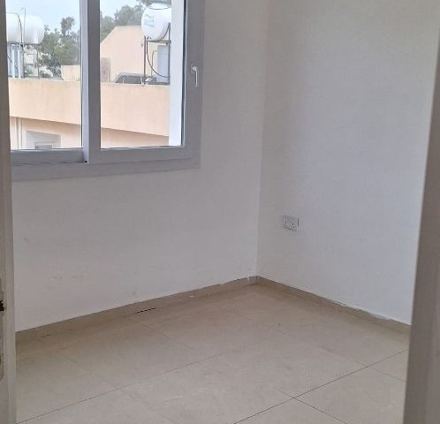 UNMÖBLIERTE 2+1 WOHNUNG ZUM VERKAUF IN FAMAGUSTA ÇANAKKALE