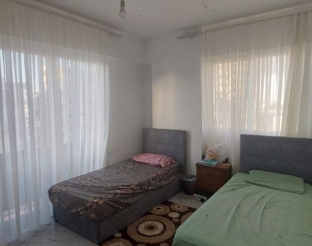 MÖBLIERTE 2+1 WOHNUNG ZUM VERKAUF IN FAMAGUSTA ÇANAKKALE