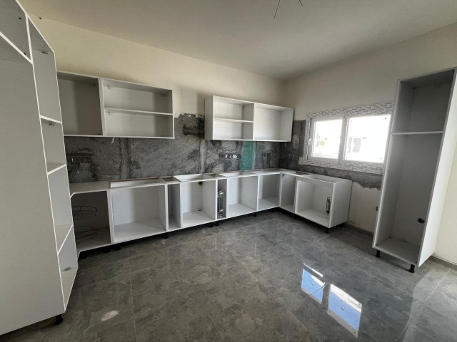 GAZİMAĞUSA MORMENEKŞE   3 AY SONRA TESLİM SATILIK  3+1  DAİRE