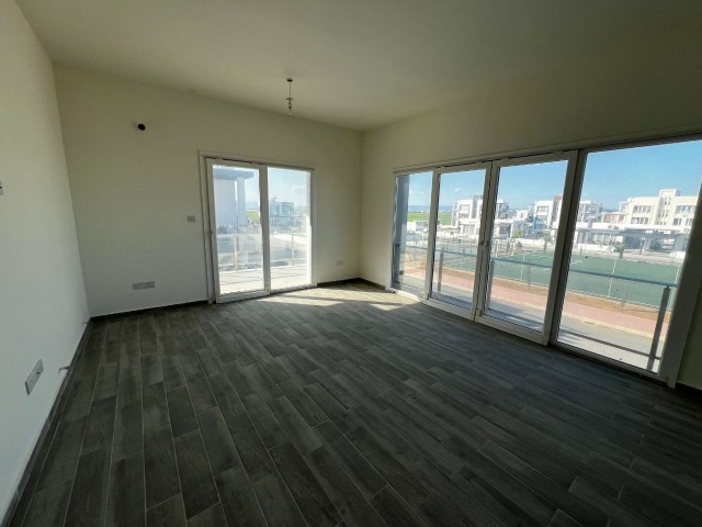 FAMAGUSTA MORMENEKŞE UNFURNISHED 3+1 FLAT WITH READY TERRACE FOR SALE