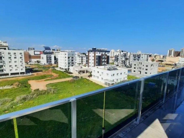 GAZİMAĞUSA ÇANAKKALE SATILIK EŞYASIZ 2+1 PENTHOUSE