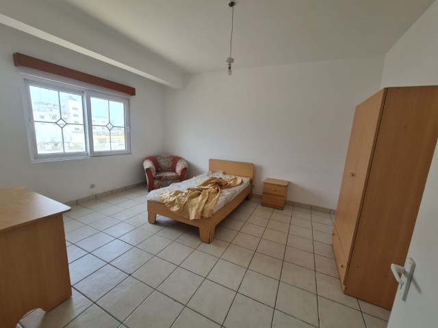 GAZİMAĞUSA BAYKAL KİRALIK AYLIK ÖDEMELİ  EŞYALI 3+1 PENTHOUSE